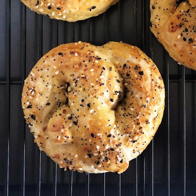Easy Homemade Soft Pretzels